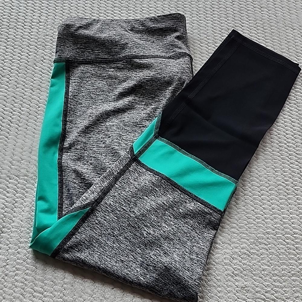 City Streets Gray/Green Leggings